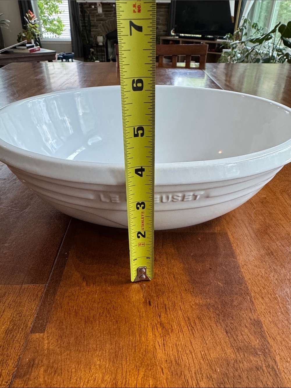 NWT Le Creuset Cream Stoneware Ribbed Serving Bowl 3.4L/3.6qt - Picture 4 of 4